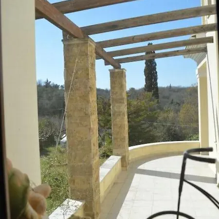 Villa Elm Pouládes
