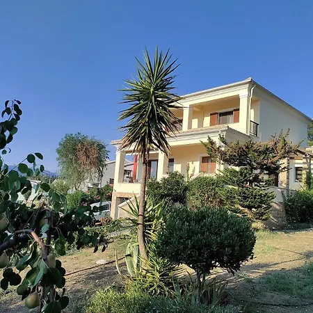 Villa Elm *