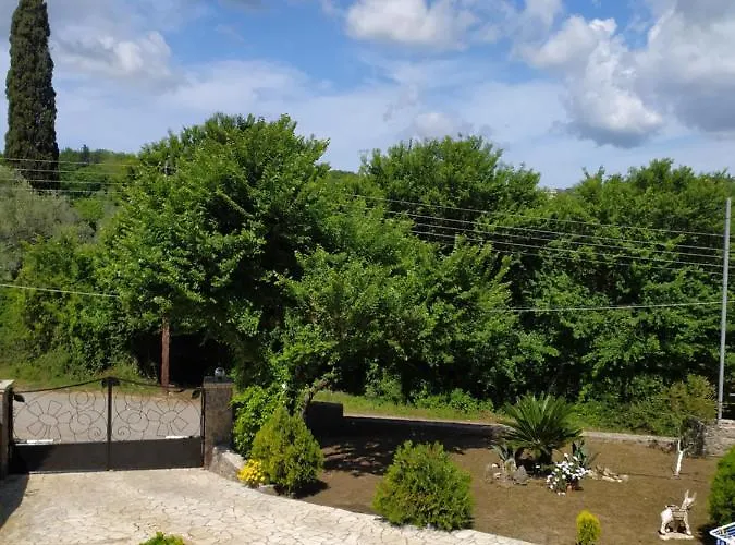 Villa Elm