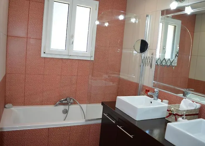 Elm Villa *