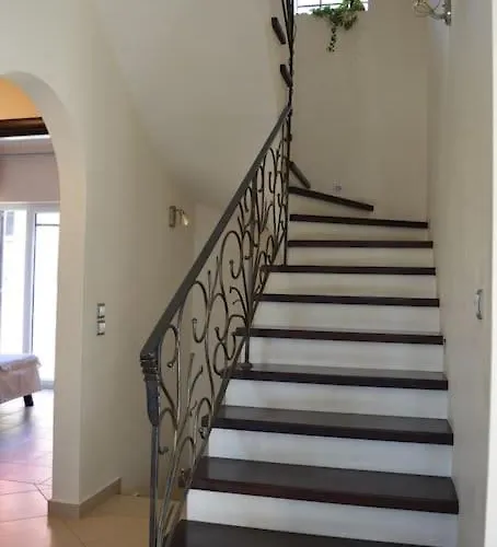 Villa Elm Pouládes